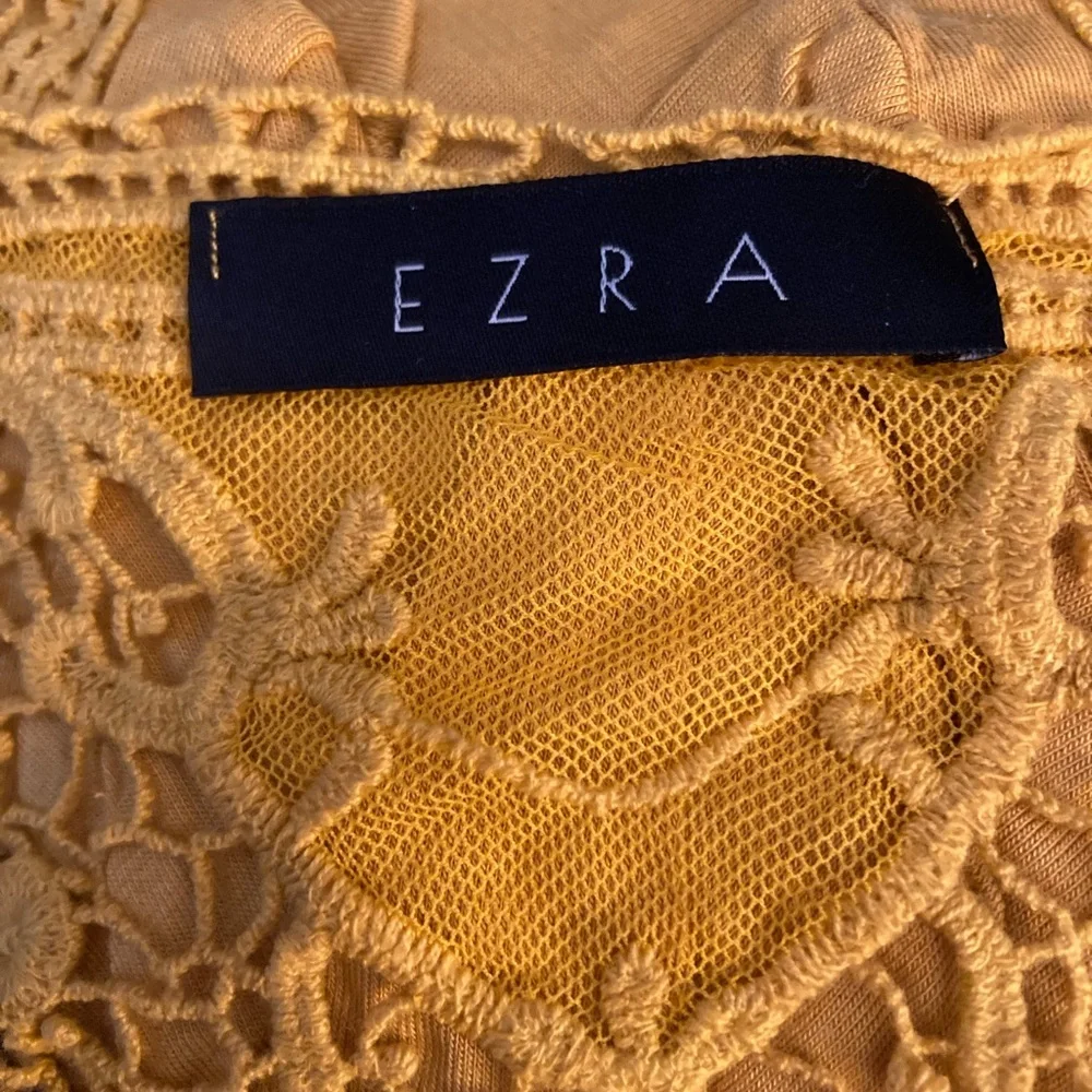 NWOT Oversized Shirt w/ Lace Back by Ezra - Picture 4 of 4